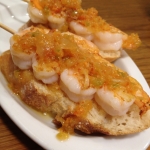 Brocheta de gamba Prawn skewers